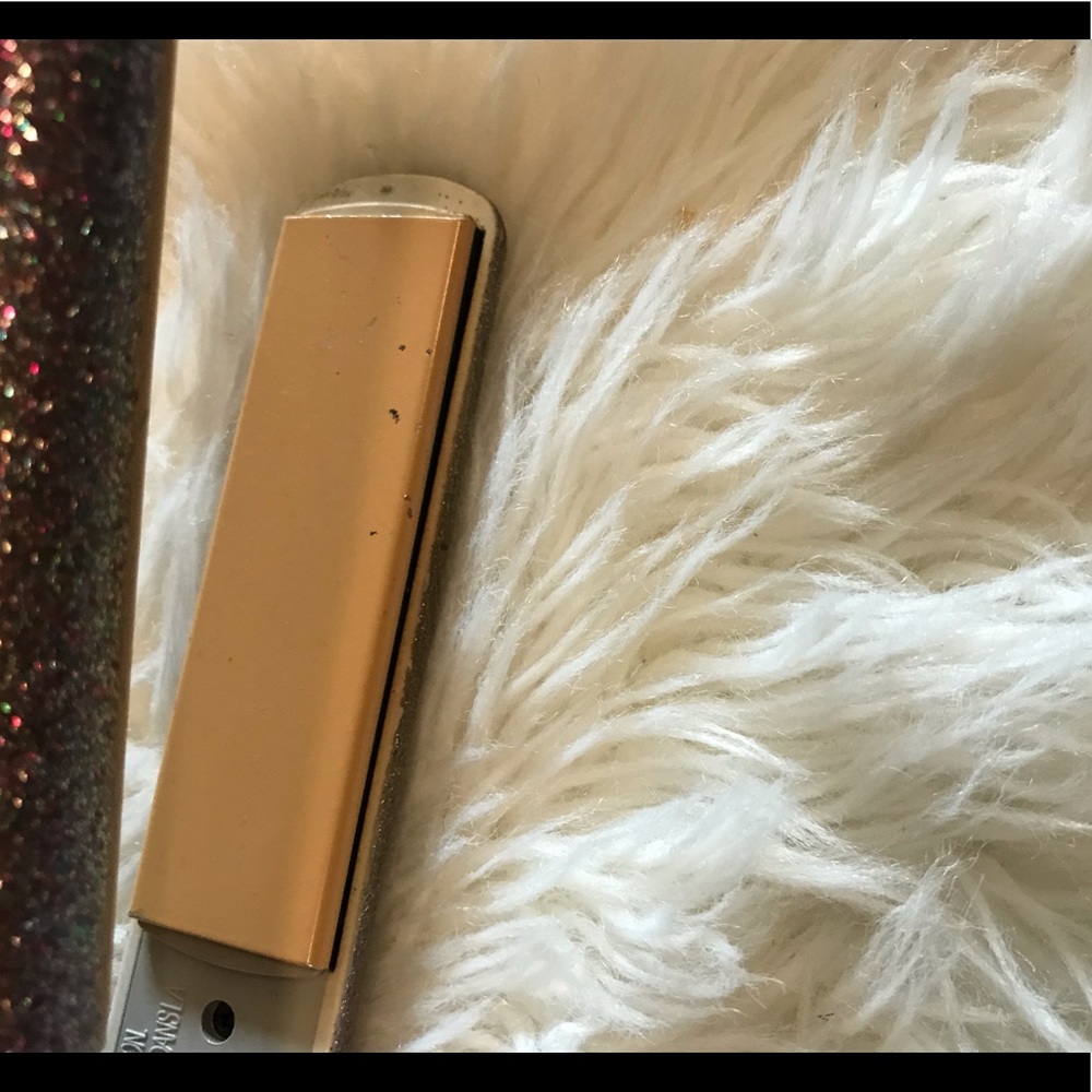 CHI hair straightener - Picture 7 of 8
